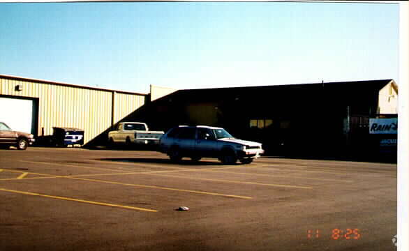 More Photos Of 955-989 Wooten Rd, Colorado Springs Warehouse For Sale
