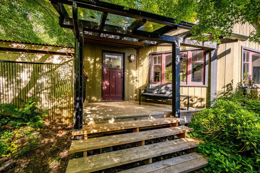 More Photos Of 1885 Central Rd, Hornby Island Land For Sale