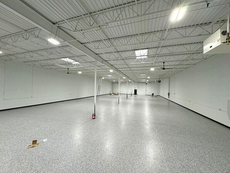 More Photos Of 340 Executive Dr, Troy Warehouse For Lease