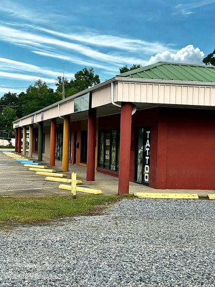 Primary Photo Of 3620-3642 Barrancas Ave, Pensacola Unknown For Lease