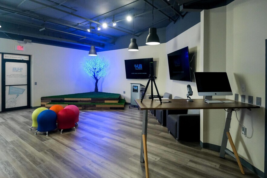 More Photos Of 330 Clematis St, West Palm Beach Storefront Retail Office For Sale