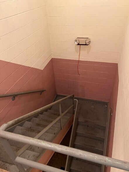 More Photos Of 272 Main Street, Nicholson Office For Sale