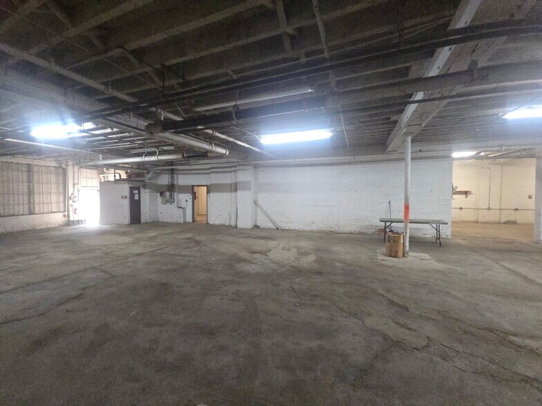 More Photos Of 337-341 Liberty St, Newburgh Warehouse For Lease