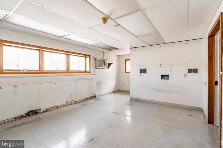 More Photos Of 915 N Hanover St, Elizabethtown Medical For Sale