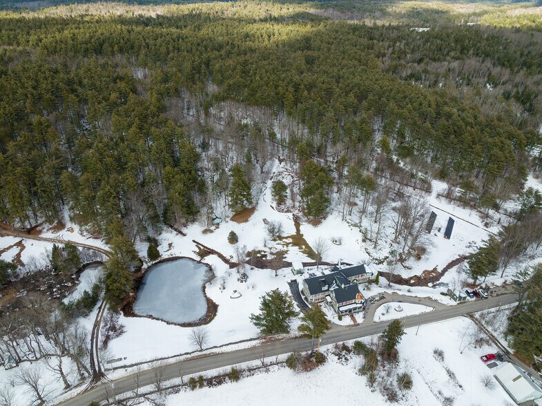 More Photos Of 67 Pleasant View Rd, Bradford Hotel For Sale