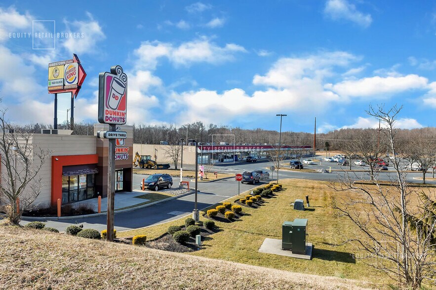 More Photos Of 401 Harmony Rd, Gibbstown Unknown For Lease