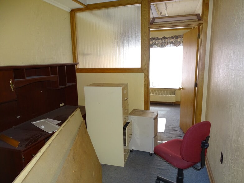 More Photos Of 417 E Sunbury St, Shamokin Storefront Retail Office For Sale