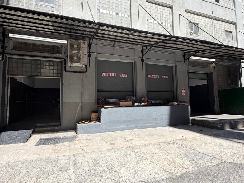 More Photos Of 43-01 22nd St, Long Island, Long Island City Office For Lease