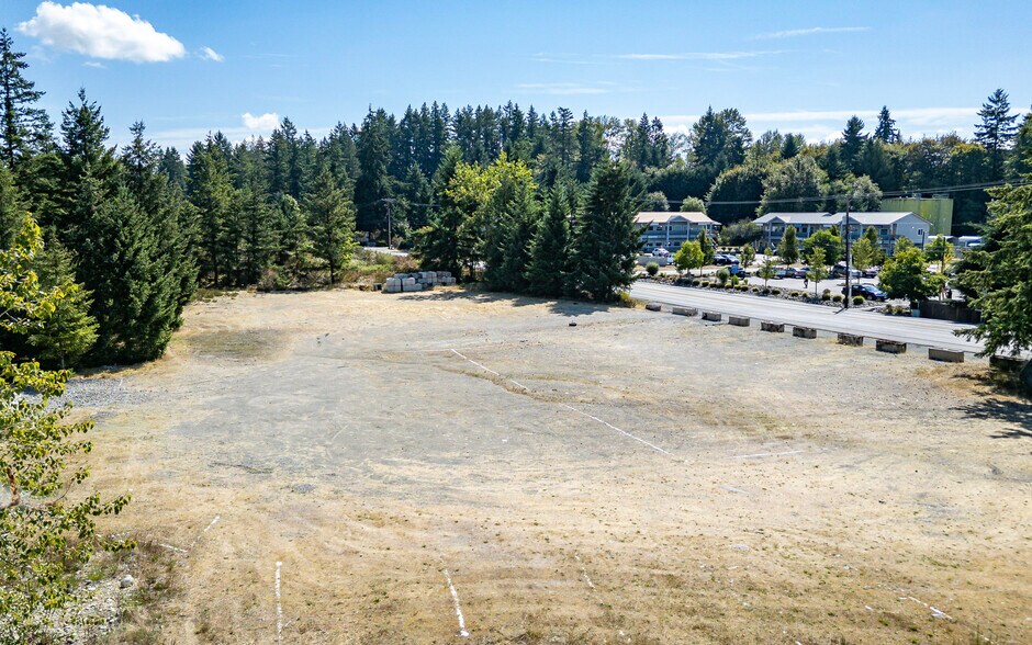 More Photos Of 10301 Eustis Hunt Rd E, Graham Land For Sale