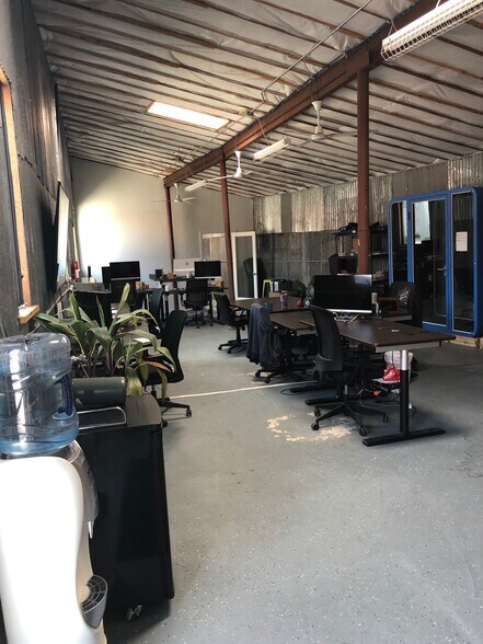 More Photos Of 501 Pedernales St, Austin Warehouse For Lease