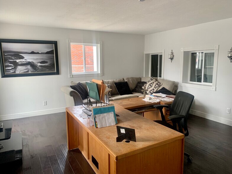 More Photos Of 521 W Kearney St, Springfield Auto Dealership For Sale