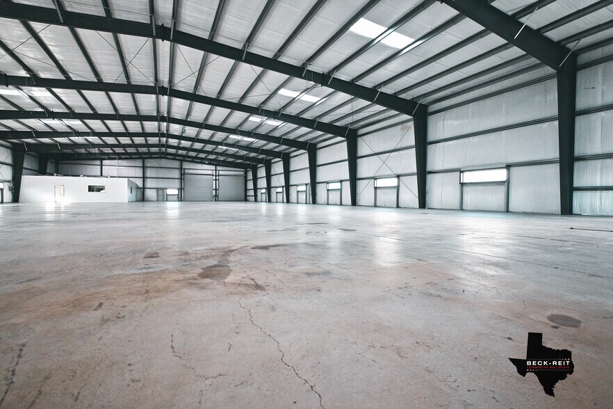 More Photos Of 12955 WRIGHT, Creedmoor Warehouse For Lease