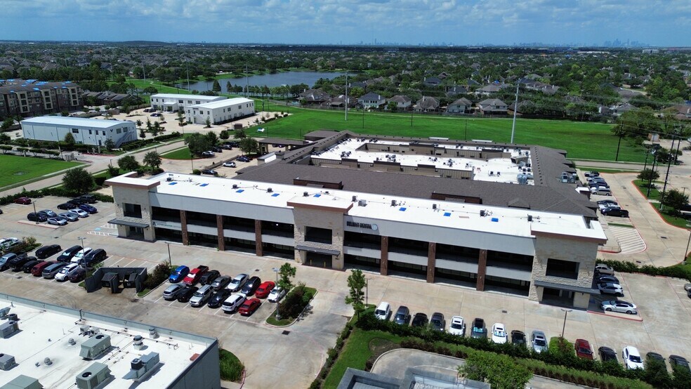 More Photos Of 2941 Broadway Bend Dr, Pearland Office For Lease