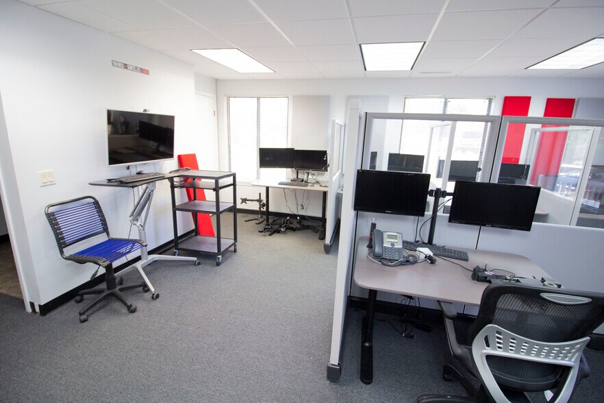 More Photos Of 3030 S 9th St, Kalamazoo Medical For Lease