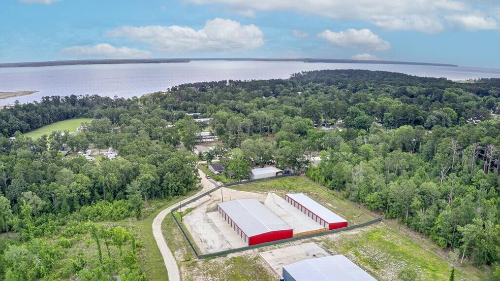 More Photos Of 277 Moses St, Zavalla Self Storage For Sale
