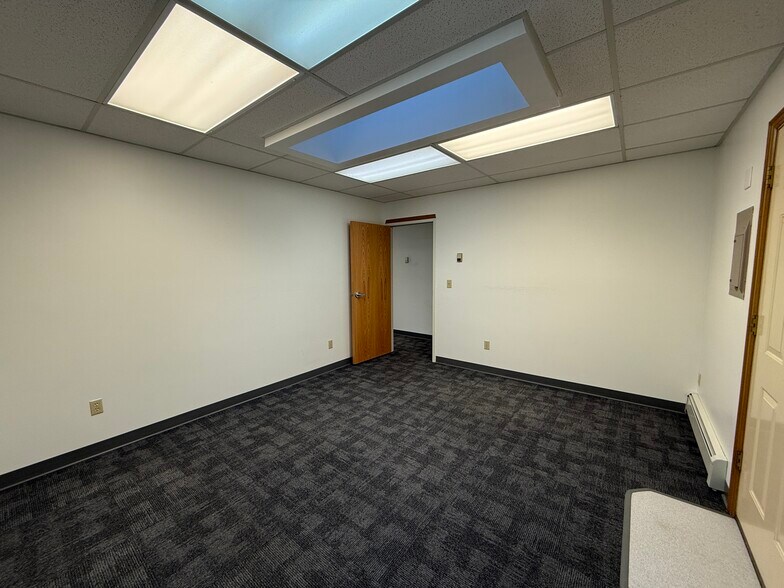 More Photos Of 130 Trading Bay Rd, Kenai Office For Lease
