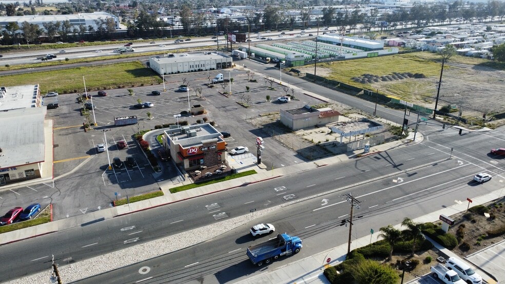 More Photos Of 18509 Valley Blvd, Bloomington Convenience Store For Lease