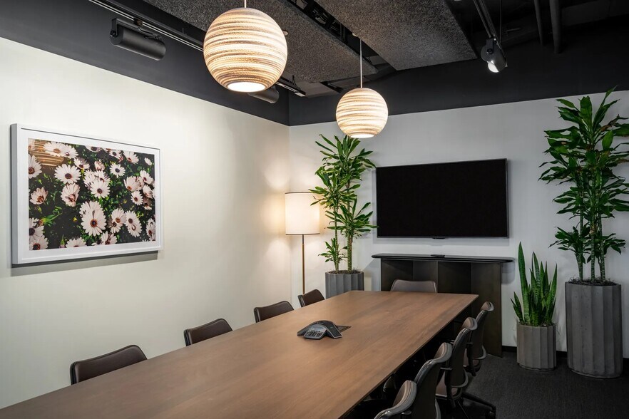 More Photos Of 1660 International Dr, McLean Coworking Space