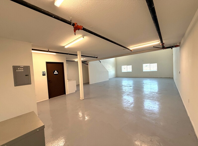 More Photos Of 746-756 Ceres Ave, Los Angeles Warehouse For Lease