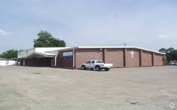 Primary Photo Of 5802 Grapevine St, Houston Religious Facility For Lease