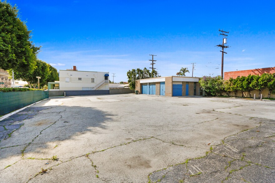 More Photos Of 401 S Robertson Blvd, Beverly Hills Service Station For Sale