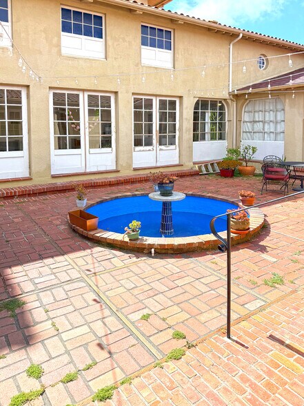 More Photos Of 1821 Catalina Ave, Berkeley Religious Facility For Lease
