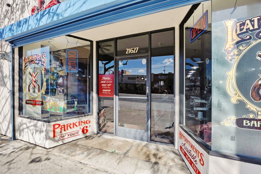 More Photos Of 21627 Sherman Way, Canoga Park Storefront For Sale