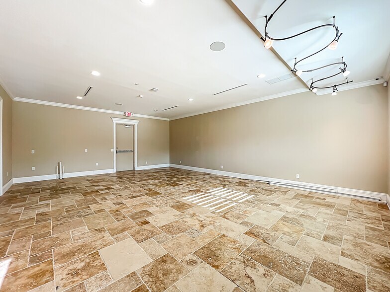 More Photos Of 4850 Holopaw Rd, Saint Cloud Office For Sale