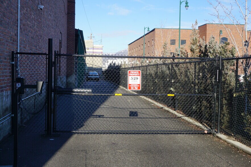 More Photos Of 517 S Wenatchee Ave, Wenatchee Self Storage For Sale