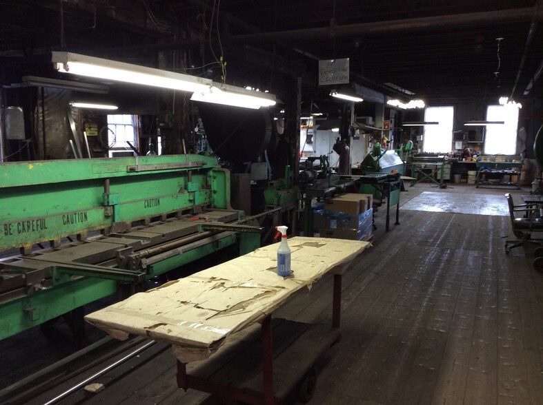 More Photos Of 2 Pine St, Rutland Warehouse For Sale