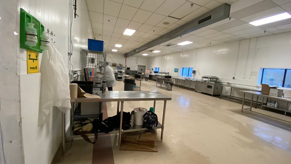 More Photos Of 508 Delaware Ave, West Pittston Warehouse For Sale