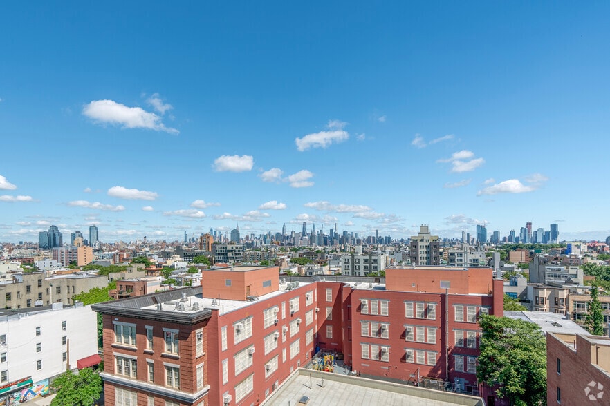 More Photos Of 710 Metropolitan Ave, Brooklyn Apartments For Lease