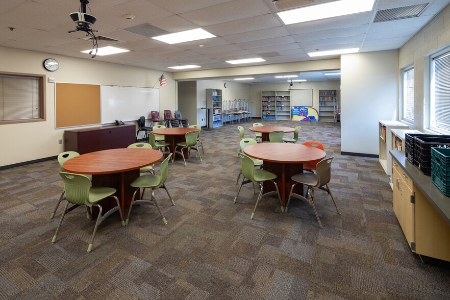 More Photos Of 2801 E Southern Ave, Phoenix Schools For Sale