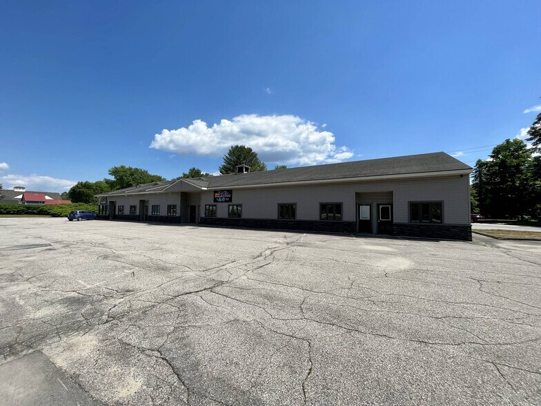 More Photos Of 11 Mechanic Falls Rd, Oxford Freestanding For Lease