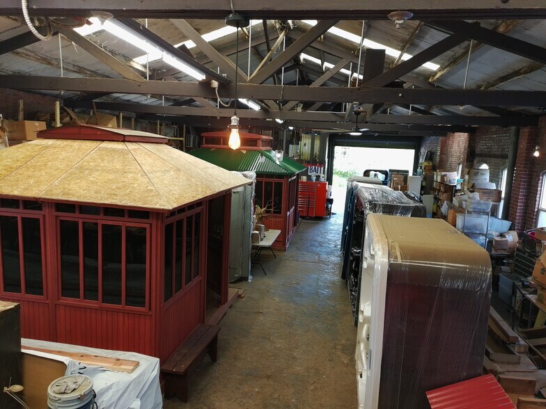 More Photos Of 14099 River Rd, Walnut Grove Warehouse For Sale