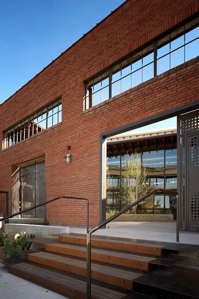 More Photos Of 203 E Jones Ave, San Antonio Office For Lease