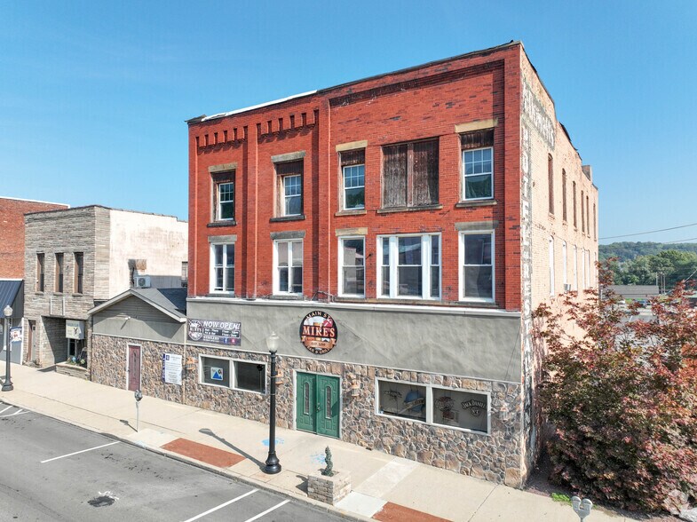 More Photos Of 708-710 Lawrence Ave, Ellwood City General Retail For Sale