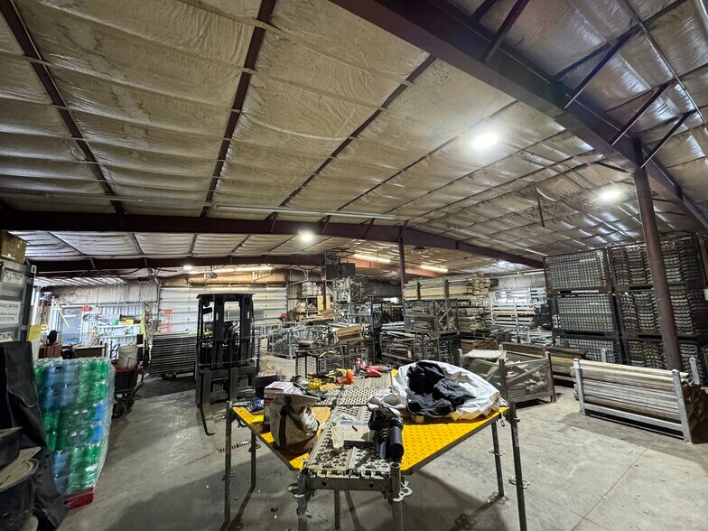 More Photos Of 2110 Jefferson St, Wisconsin Rapids Warehouse For Lease