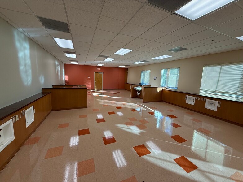 More Photos Of 15300 S Jog Rd, Delray Beach Medical For Lease