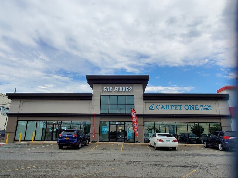 Primary Photo Of 2391 Richmond Ave, Staten Island General Retail For Lease