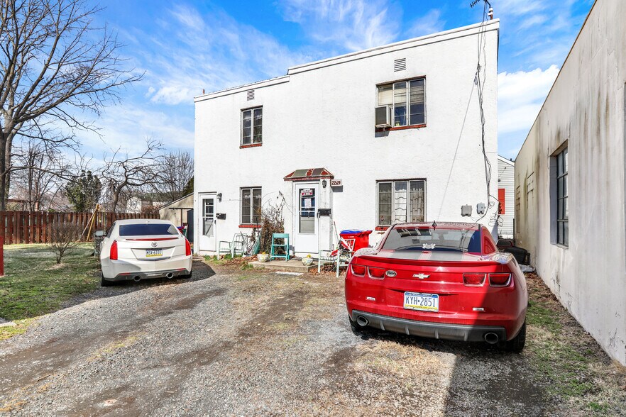 More Photos Of 2267 E Farragut Ave, Bristol Multifamily For Sale