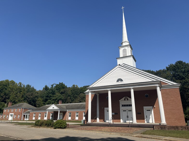 Primary Photo Of 1 Lucymont Dr, New Castle Religious Facility For Sale