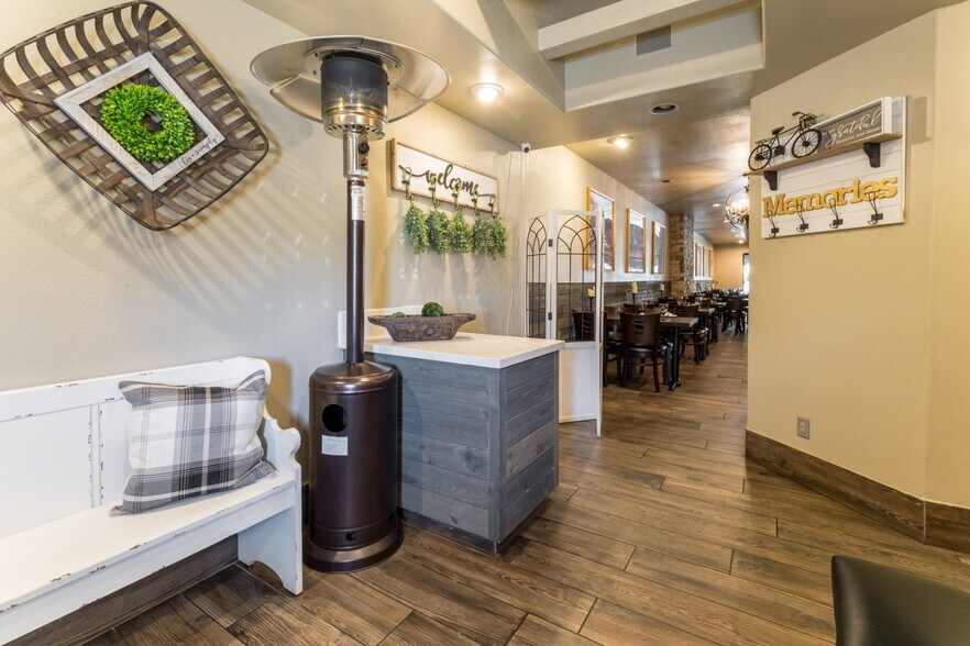 More Photos Of 858 W Lancaster Blvd, Lancaster Restaurant For Sale