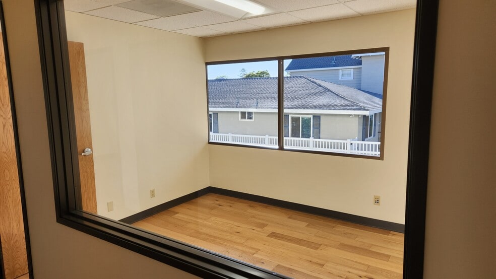 More Photos Of 5450 Telegraph Rd, Ventura Office For Lease
