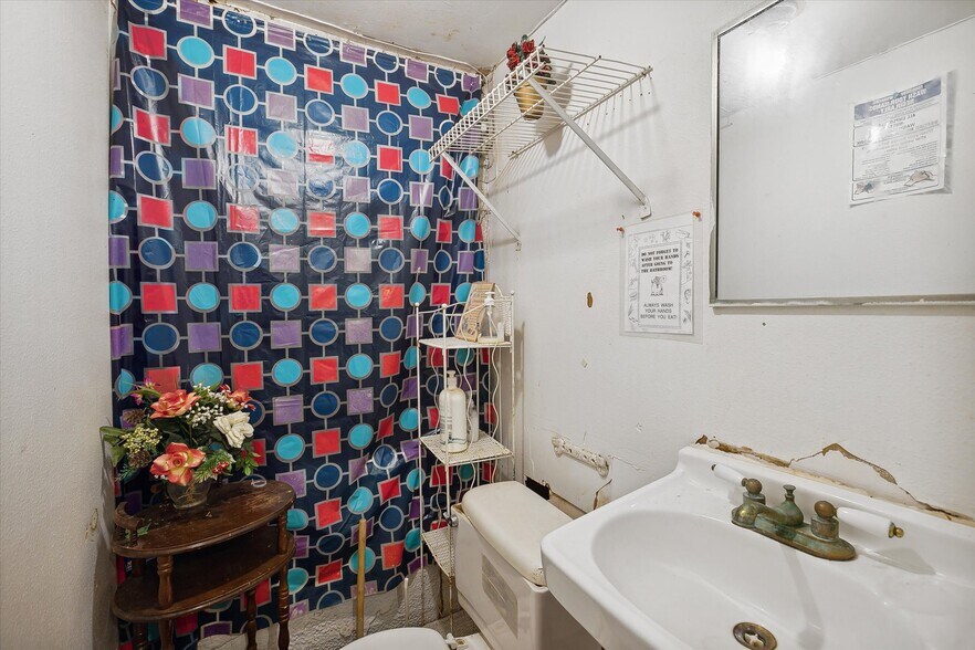 More Photos Of 3428 Littlejohn Ave, Fort Worth Religious Facility For Sale