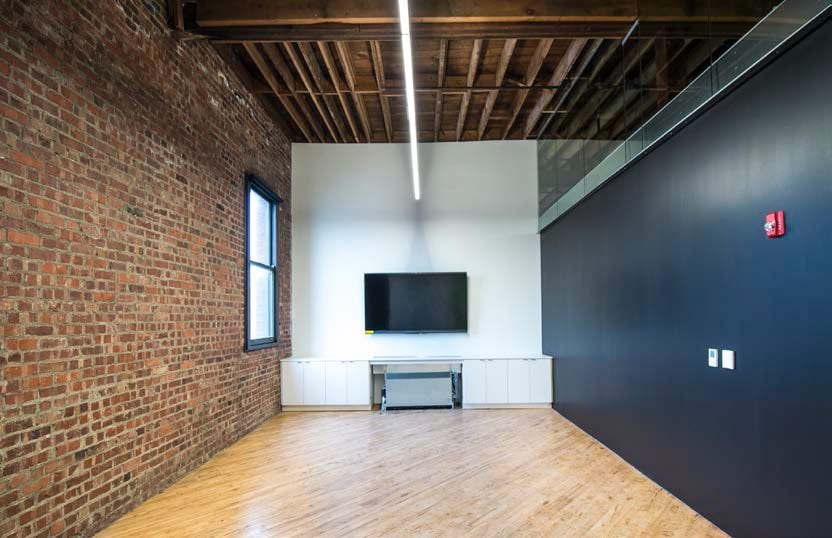 More Photos Of 130 E 3rd St, Des Moines Office For Lease