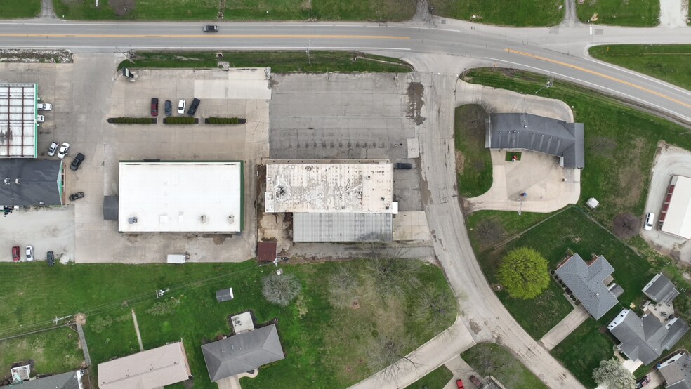 More Photos Of 500 Old Indiana 28 Hwy, Williamsport Freestanding For Sale