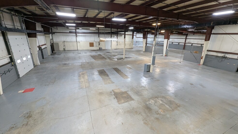 More Photos Of 343 Hughes Dr, Traverse City Manufacturing For Lease