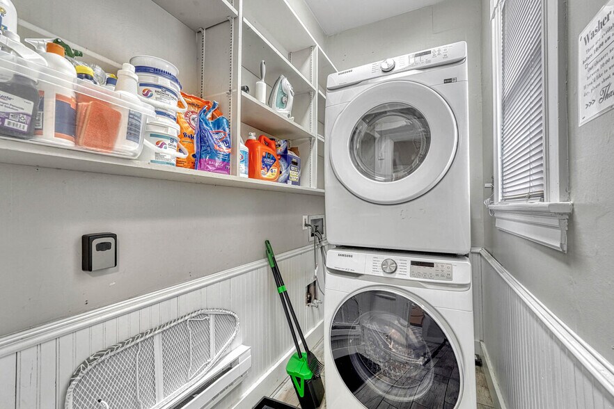 More Photos Of 6 Boulder Crescent St, Colorado Springs Hotel For Sale