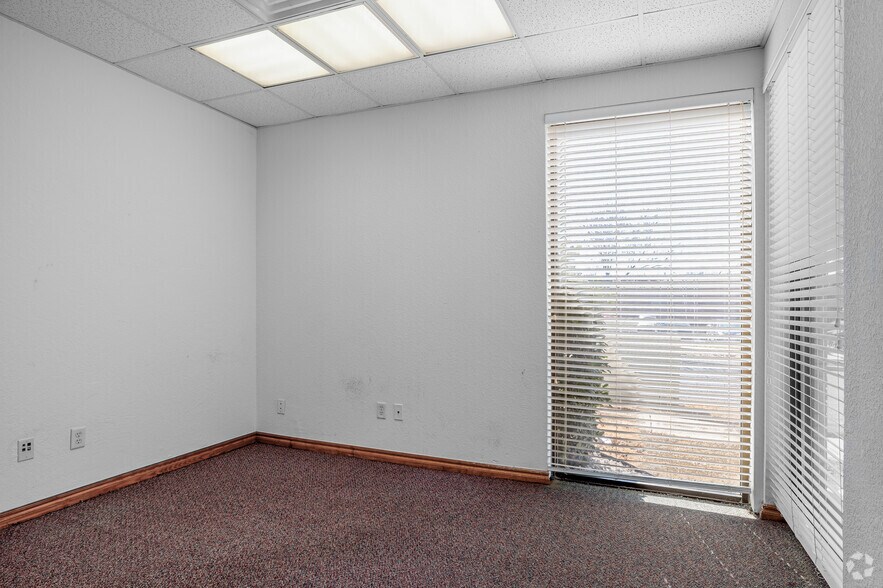 More Photos Of 2425 Wilcox Dr, Norman Office For Sale